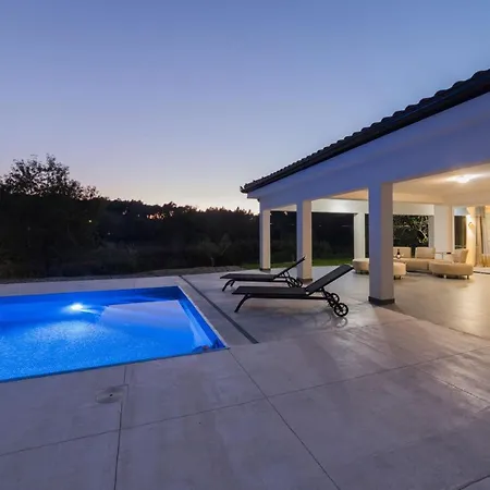 Villa By The River *